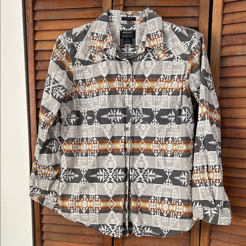 RARE Ariat x Pendleton Women’s Aztec Gray Shirt